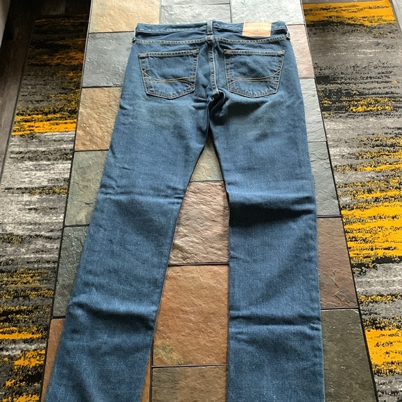 Hollister Jeans - Picture 3 of 4